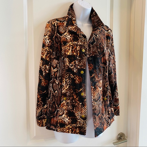 Versatile Snake Print Jacket - Picture 5 of 7